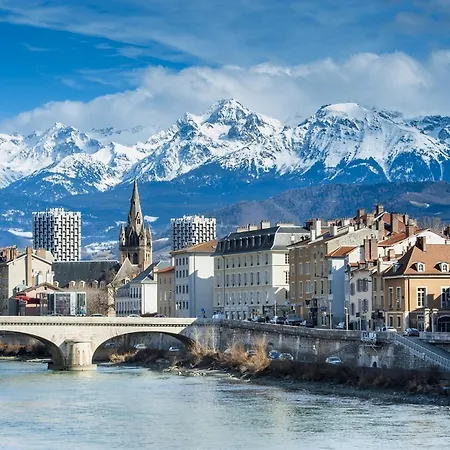 T2 Lumineux & Moderne Proche Centre Grenoble